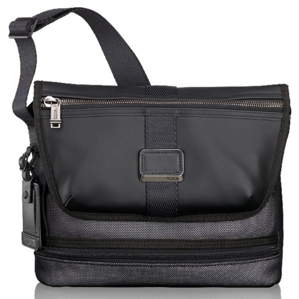 TUMI ALPHA BRAVO TRAVIS CROSSBODY MESSENGER BAG BLACK GREY IN REFLECTIVE SILVER